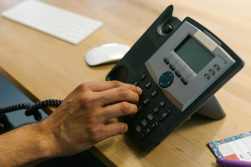 how uk businesses can benefit from voip phone systems